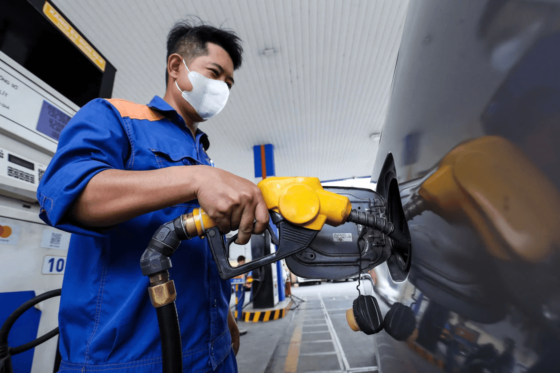 Kéo dài ưu đãi thuế xăng dầu, những doanh nghiệp nào hưởng lợi nhất?