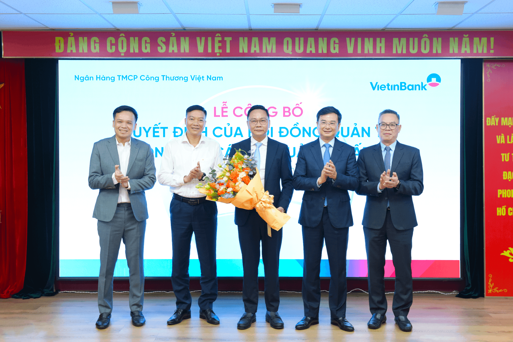 1.7.4 Bổ nhiệm ông Nguyễn Thanh Tùng giữ chức vụ Phó Tổng Giám đốc VietinBank (3)