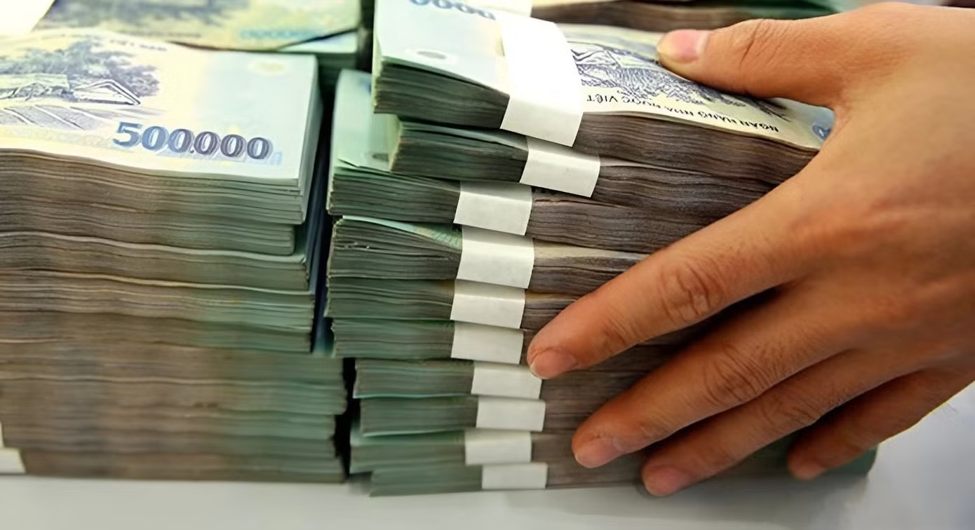 Tăng lương cơ sở lên mức 2,53 triệu đồng từ 1/7. Lương cơ sở tăng lên 2,53 triệu đồng/tháng - Ảnh 1.