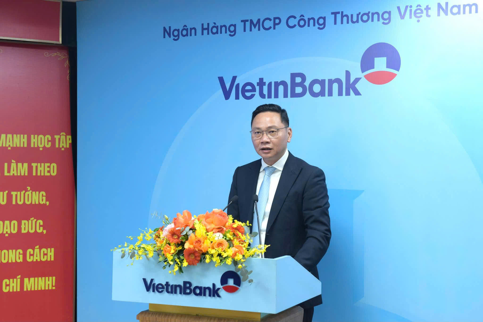 Chân dung Phó Tổng Giám đốc mới VietinBank: Gần 30 năm gắn bó với ngân hàng - Ảnh 1.