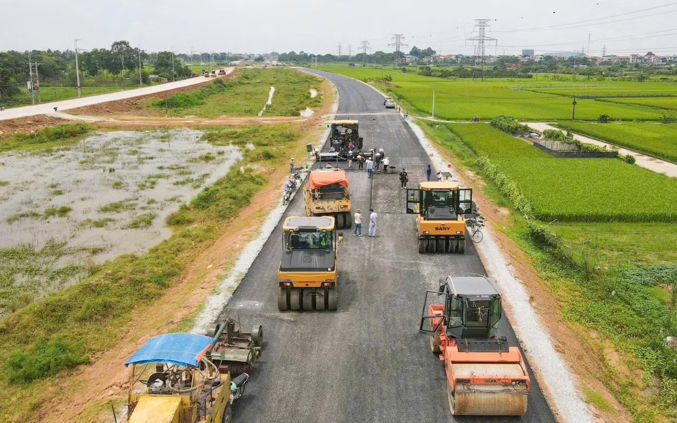 Công trình nghìn tỷ 'chờ' vật liệu: Bài 2- Các dự án giao thông trọng điểm 'căng mình' vượt khó khăn 'kép' - Ảnh 1.