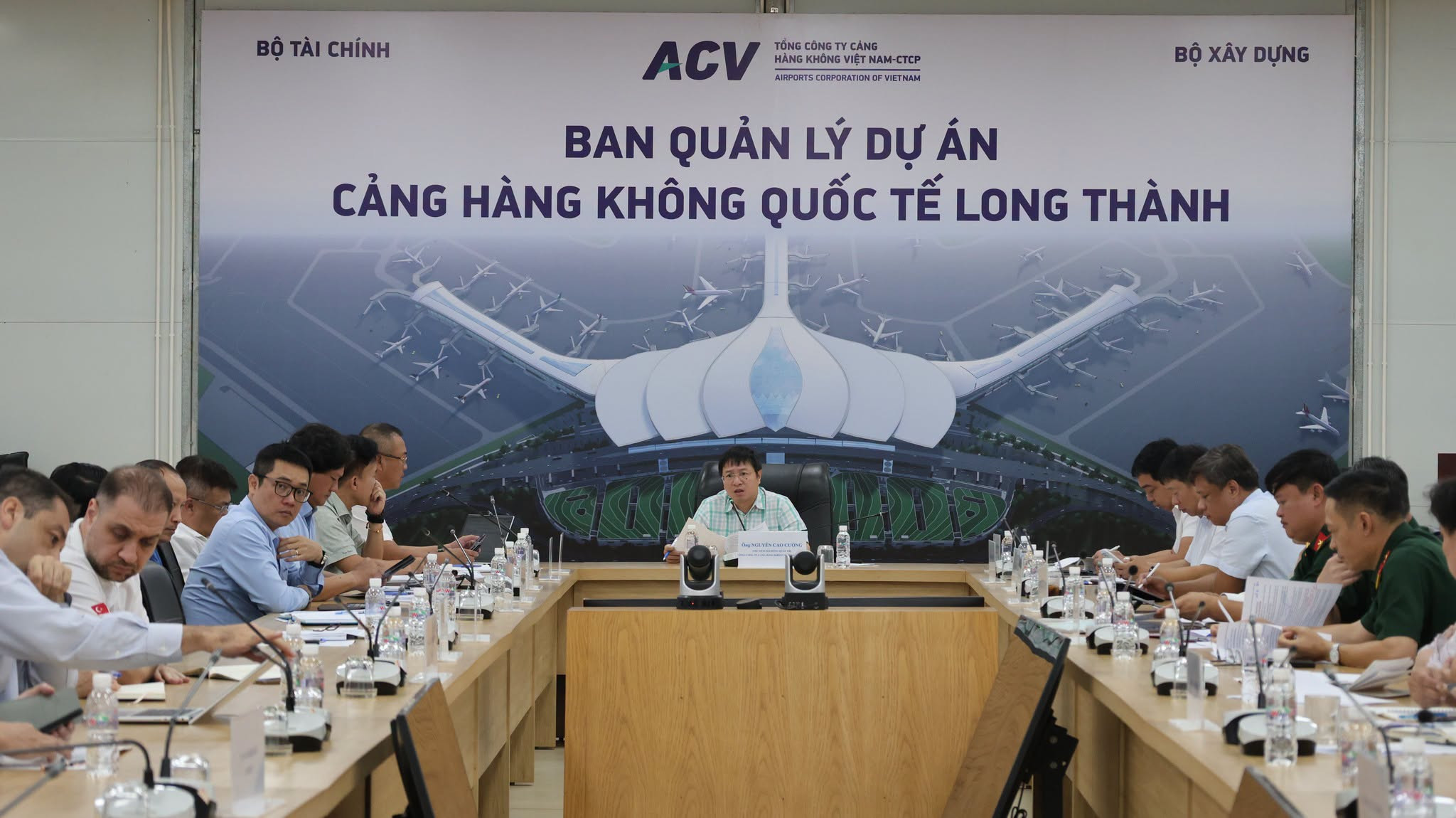 Sau chỉ đạo từ Chính phủ, Chủ tịch ACV họp nóng với loạt nhà thầu xây dựng vì đại dự án sân bay Long Thành