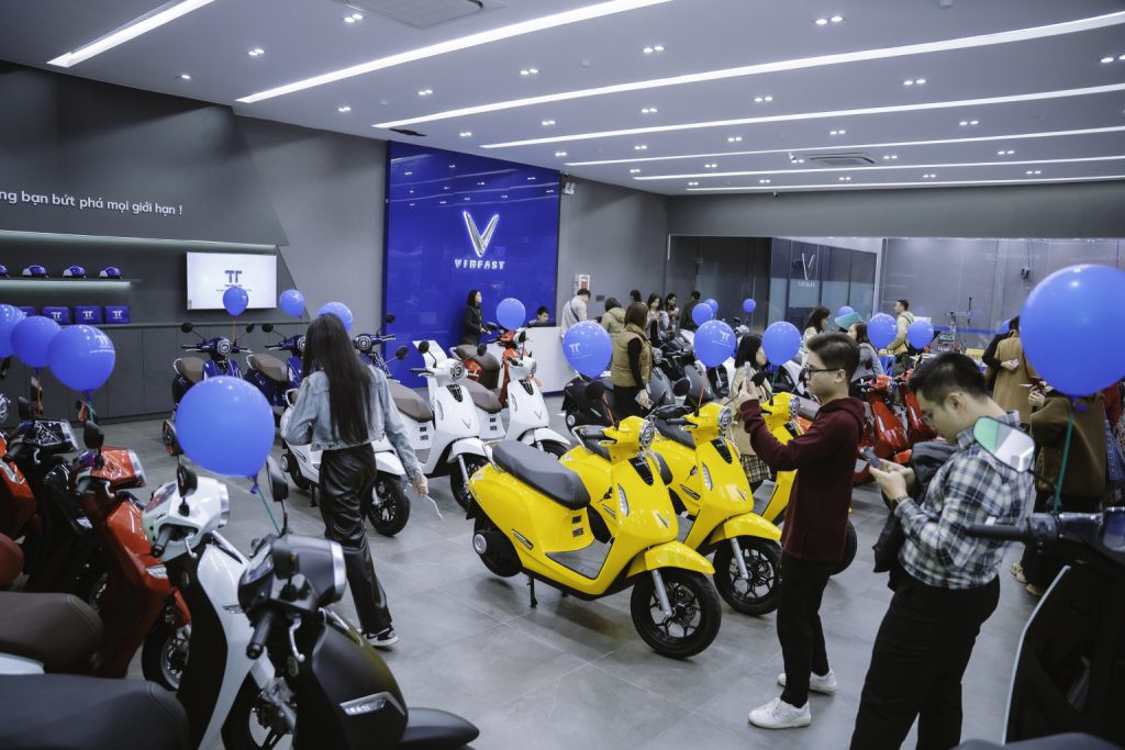 xemaydienvinfastthinhphat-showroom1-1024x683.jpg