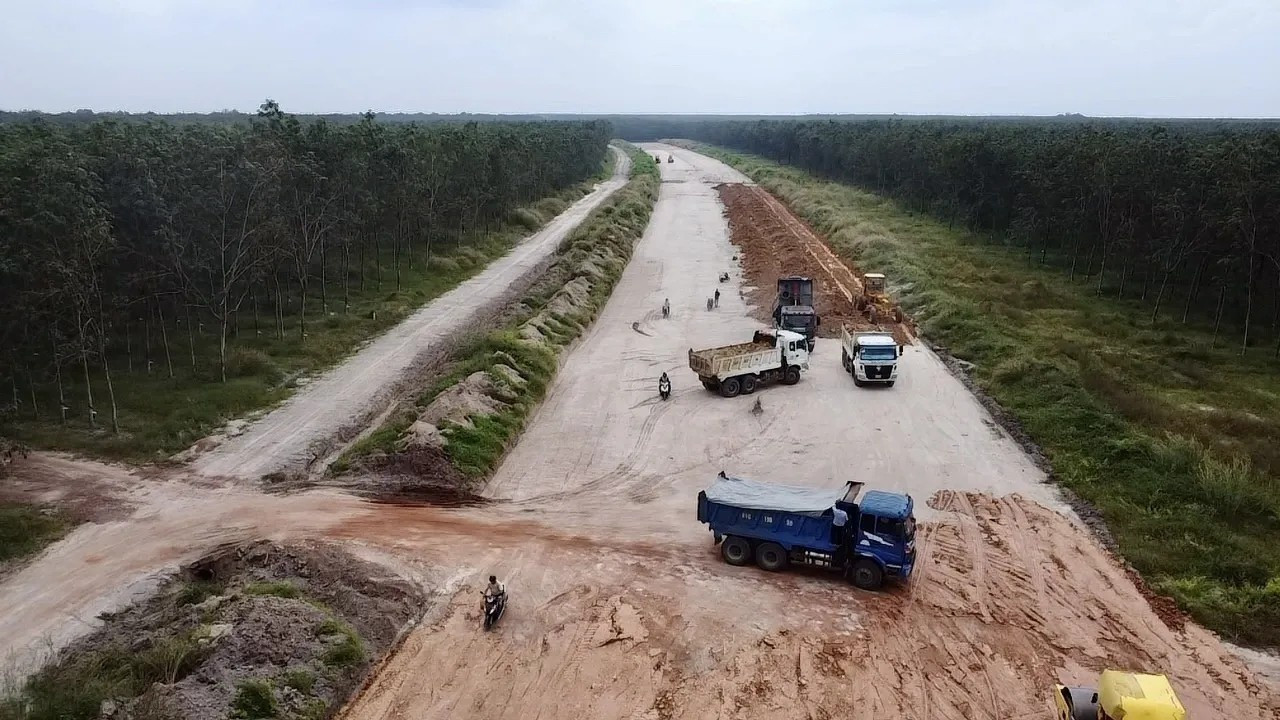 Tuyến cao tốc gần 70km kết nối TP giàu nhất Việt Nam với Tây Nguyên có diễn biến mới - Ảnh 2.