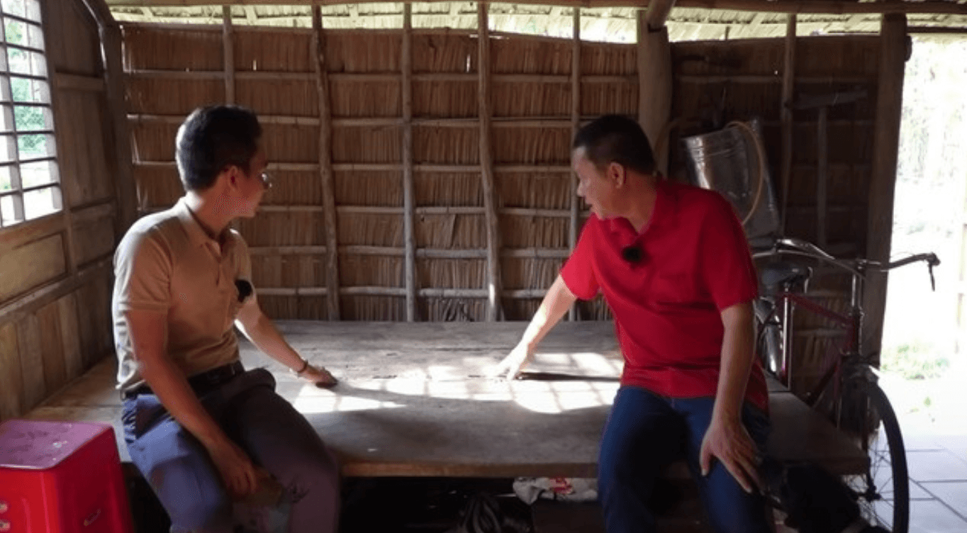 Choáng ngợp biệt phủ rộng bằng nửa sân bóng đá của đại gia miền Tây: Dát vàng loá mắt, nội thất toàn gỗ quý nhập trực tiếp từ Lào - Ảnh 6.
