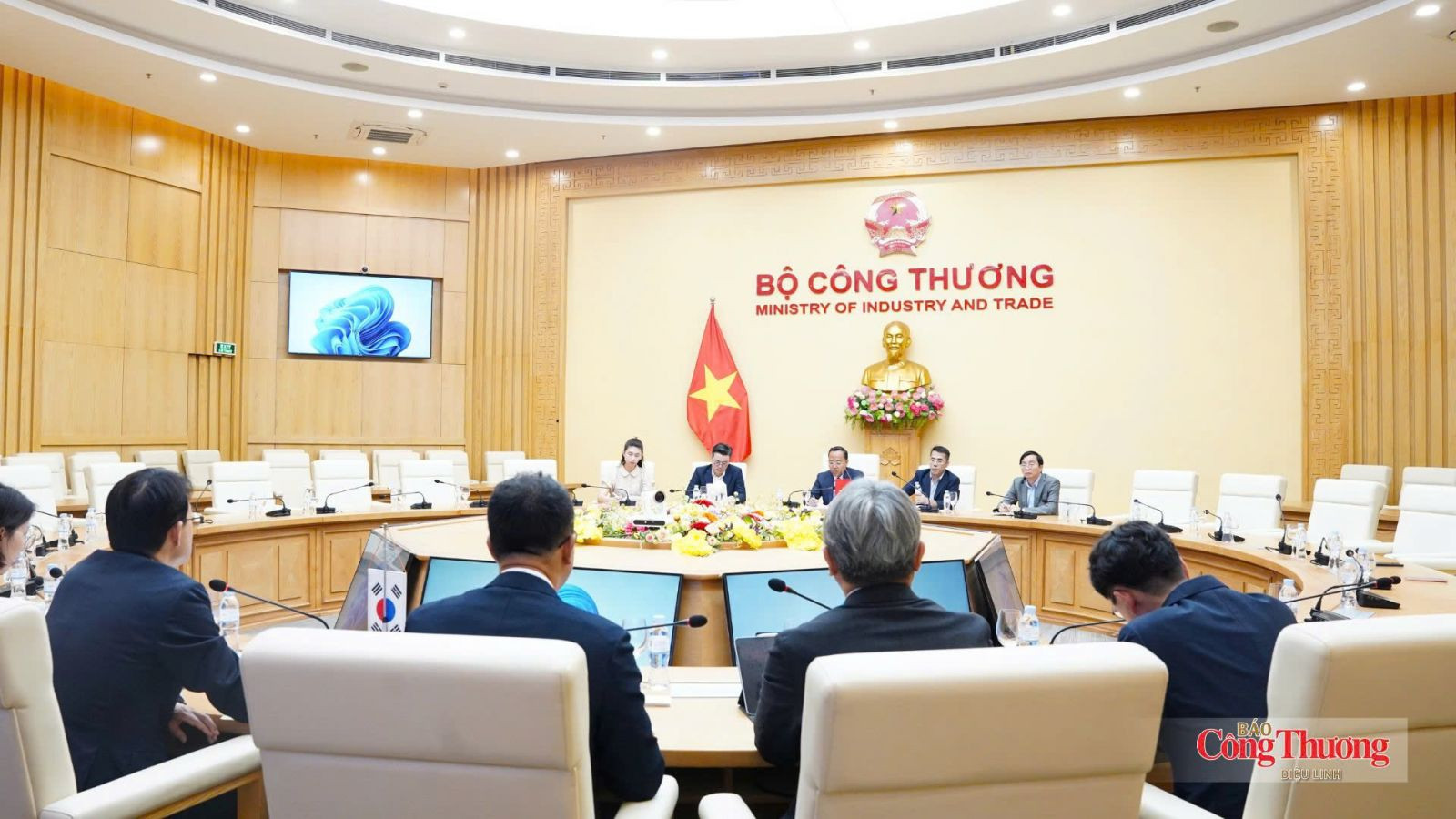 Hàn Quốc đề xuất 'liên minh ba bên' cho siêu dự án điện hạt nhân đầu tiên tại Việt Nam