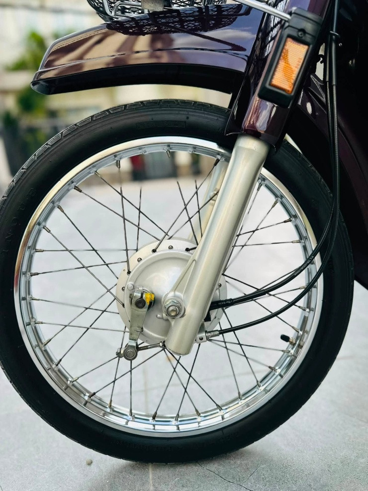 Bánh trước Honda Dream