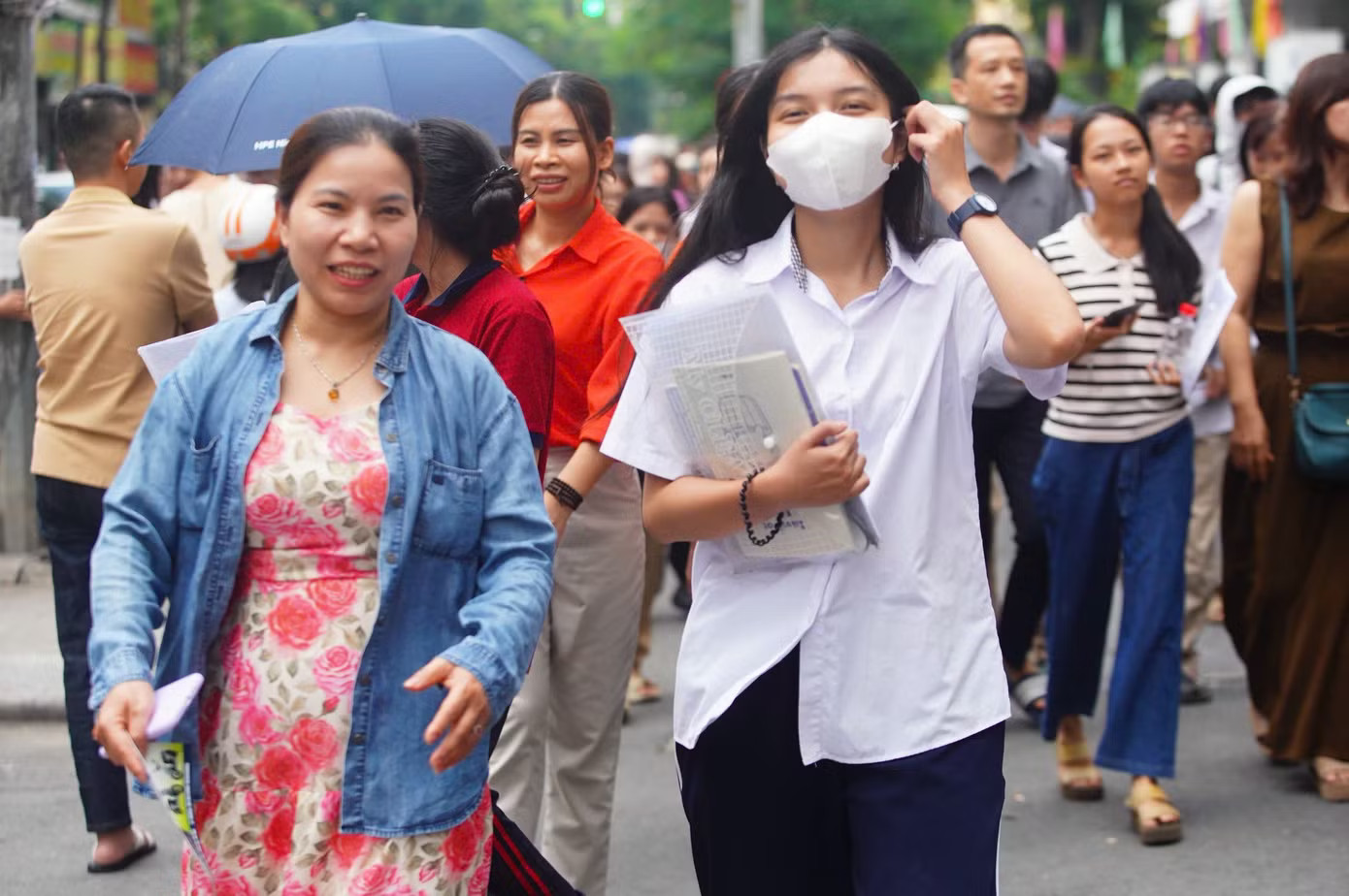 Điểm Toán trường chuyên Tuyên Quang cao bất thường: Chất lượng giáo dục không thể tăng sau một năm - Ảnh 3.
