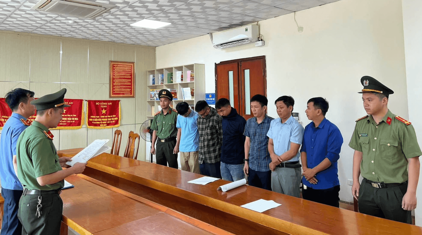 Khởi tố loạt Giám đốc, Phó Giám đốc và nhân viên doanh nghiệp lớn - Ảnh 1.