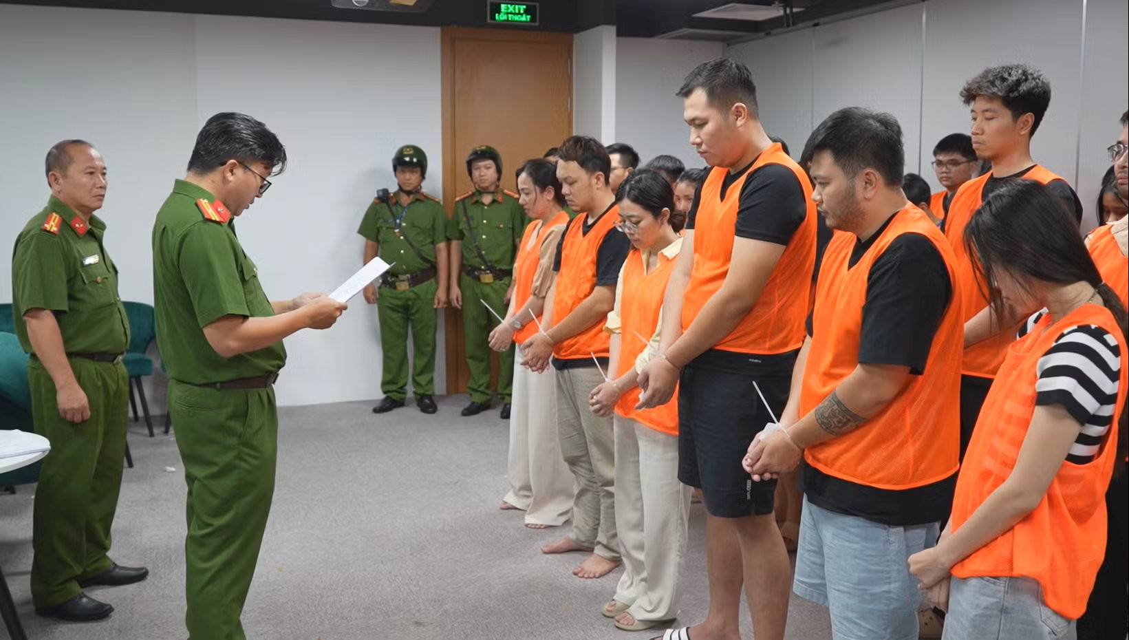 'Hợp đồng kỳ nghỉ' tiếp tục nóng: Công an TP. HCM khởi tố 15 vụ án, 275 bị can lừa đảo