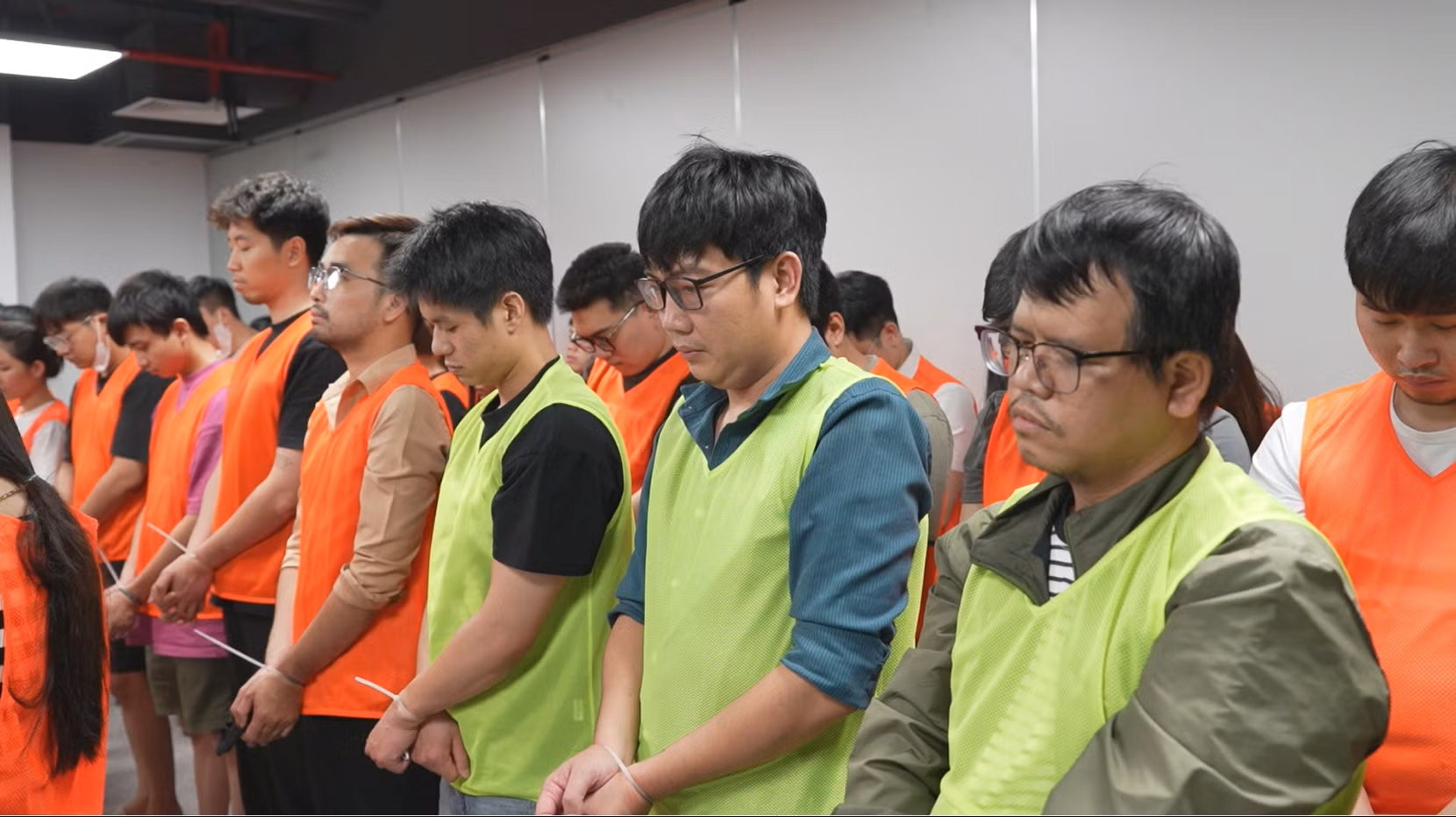 'Hợp đồng kỳ nghỉ' tiếp tục nóng: Công an TP. HCM khởi tố 15 vụ án, 275 bị can lừa đảo - Ảnh 1.