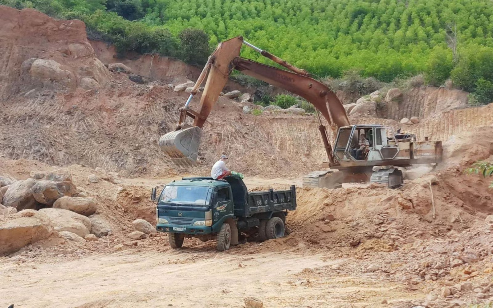 Công trình nghìn tỷ 'chờ' vật liệu: Bài 5- Gỡ vướng từ đâu? - Ảnh 2.