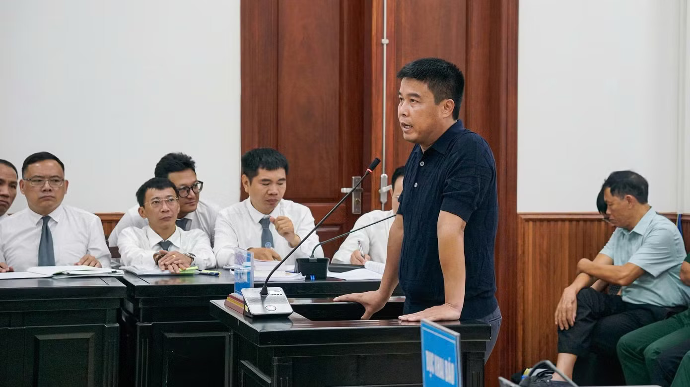 Bị cáo Nguyễn Văn Hậu. Ông Nguyễn Văn Hậu phải bồi thường hơn 4.300 tỷ đồng cho người mua đất sân bay Nha Trang - Ảnh 2.