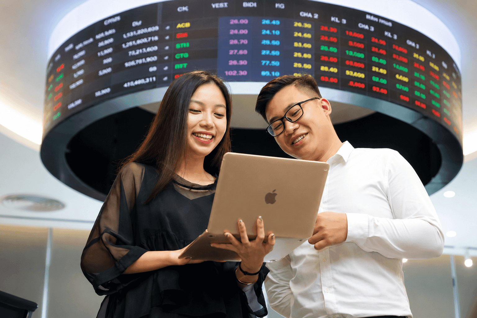 BSC 'vượt mặt' VPS mảng TPCP: Dòng vốn tổ chức định hình lại thị phần môi giới