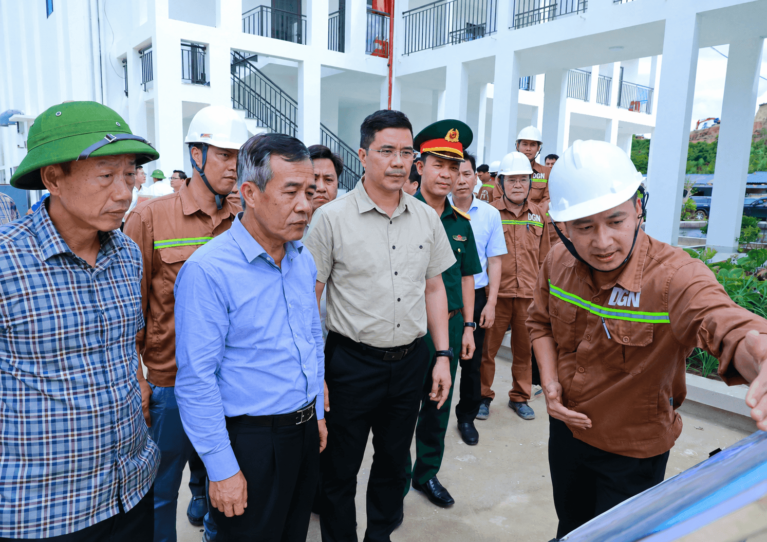 Lãnh đạo tỉnh trực tiếp thị sát dự án 12.000 tỷ đồng của Hóa chất Đức Giang (DGC), ra chỉ đạo ngay tại công trường