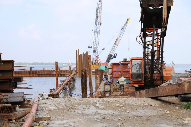 Dự án cầu vượt vịnh gần 4.000 tỷ có kiến trúc lấy cảm hứng từ mái tóc nữ anh hùng nhận chỉ đạo 'nóng', kiên quyết loại bỏ nhà thầu chậm tiến độ - Ảnh 1.