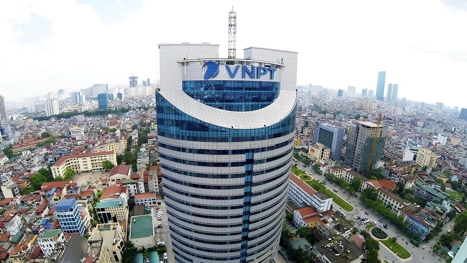 Gần 32.000 nhân sự VNPT có thu nhập bình quân hơn 40 triệu đồng/tháng Gần 32.000 nhân sự VNPT có thu nhập bình quân hơn 40 triệu đồng/tháng
