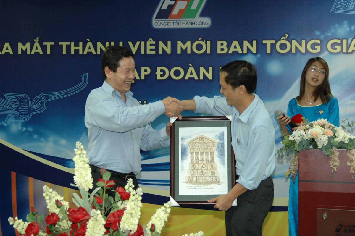 Tiểu sử ông Nguyễn Thành Nam trước khi bị khởi tố và mối liên hệ với FPT - Ảnh 2.