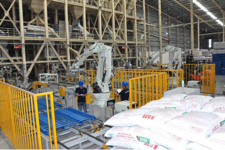 Ngoài thép, tỷ phú Trần Đình Long có mảng kinh doanh mỗi ngày cho ra gần 1 triệu sản phẩm, thị phần dẫn đầu miền Bắc - Ảnh 1.