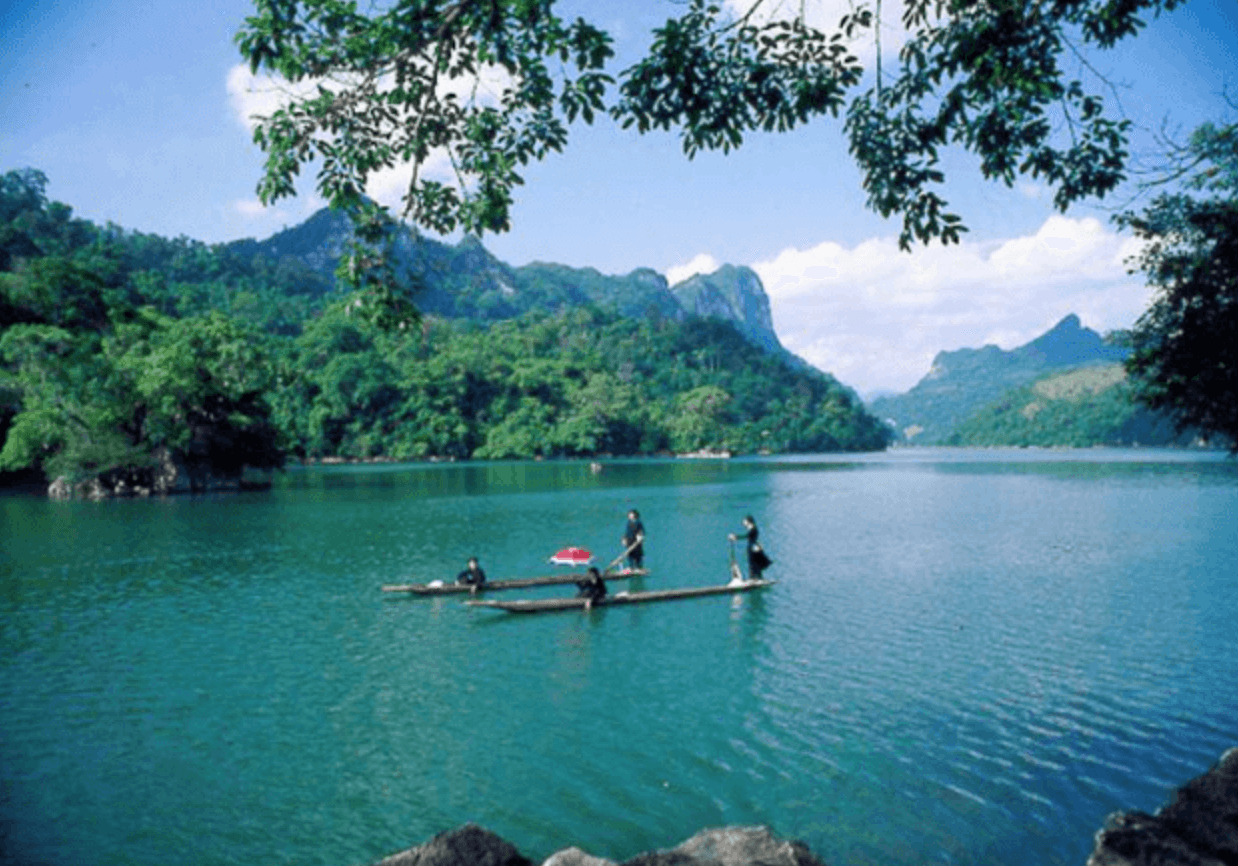Quy hoạch hồ nước ngọt 200 triệu năm tuổi, lớn nhất Việt Nam, đẹp nhất thế giới thành khu du lịch quốc gia- Ảnh 2.