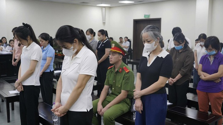 Các bị cáo tại toà. Ảnh: Giang Long