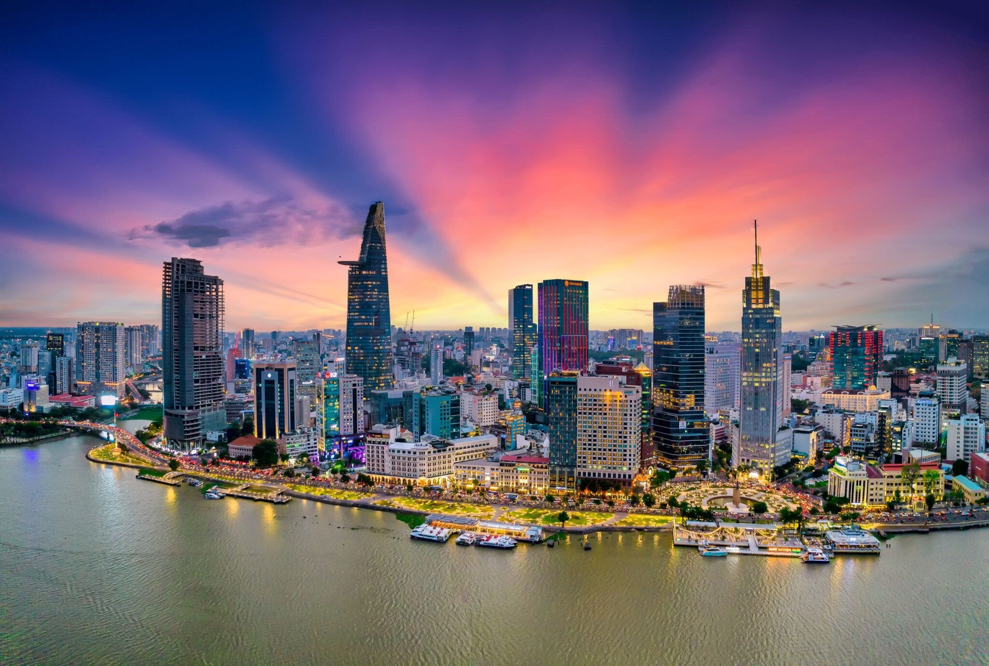 Việt Nam đang bước vào giai đoạn tăng trưởng cao 2026-2030, với sự phối hợp đồng bộ giữa chính sách tiền tệ và tài khóa mở rộng.
