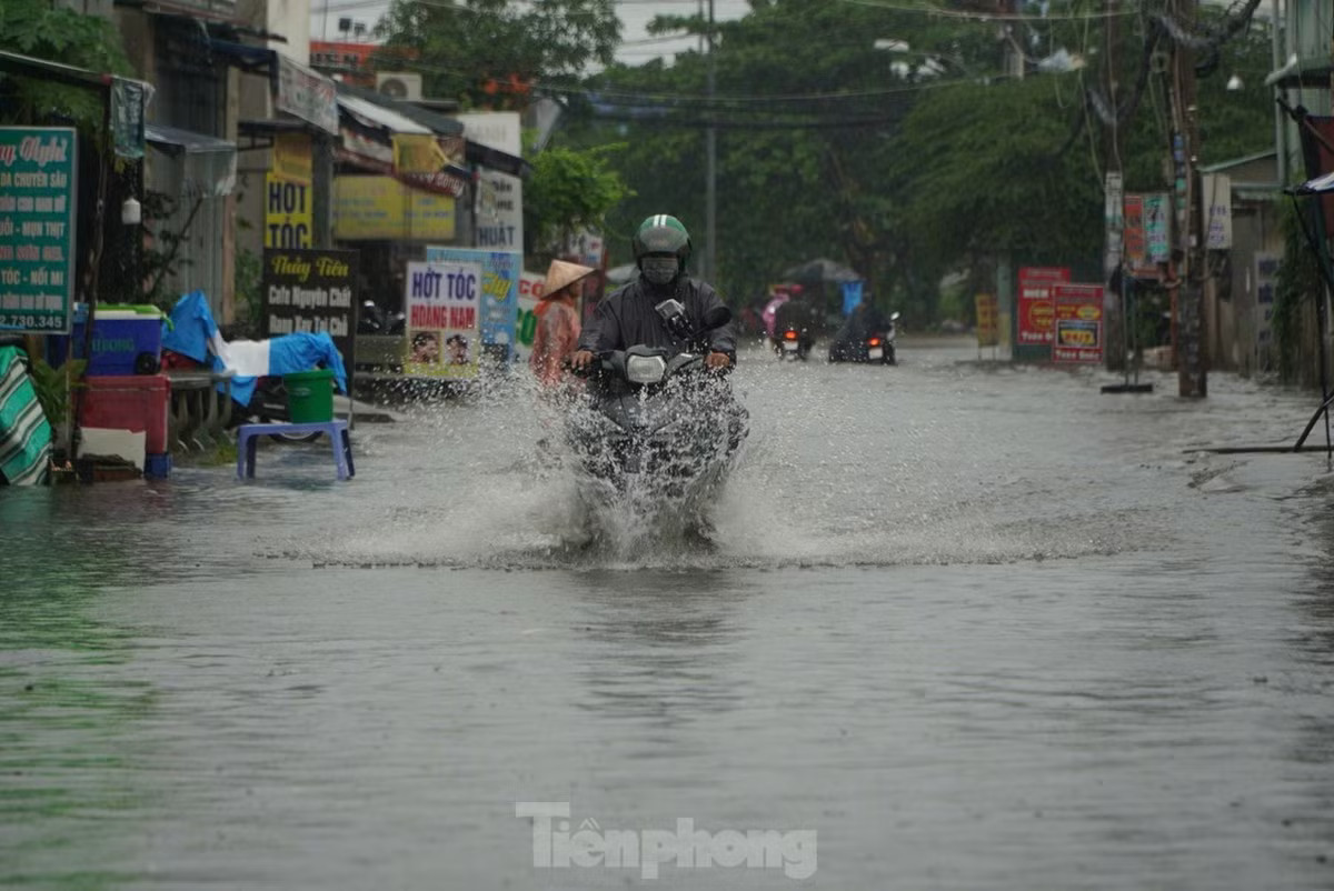 Tây Nguyên, Nam Bộ đón mưa to trong chiều tối và tối nay (13/7). Tây Nguyên, Nam Bộ đón mưa rất to - Ảnh 1.