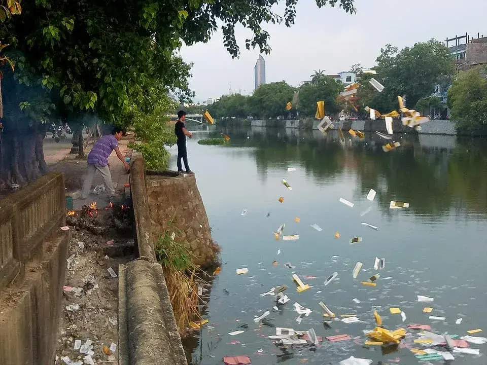 Huế: Lễ tang tổ chức không quá 72 giờ, không rải vàng mã khi đưa tang - ảnh 1