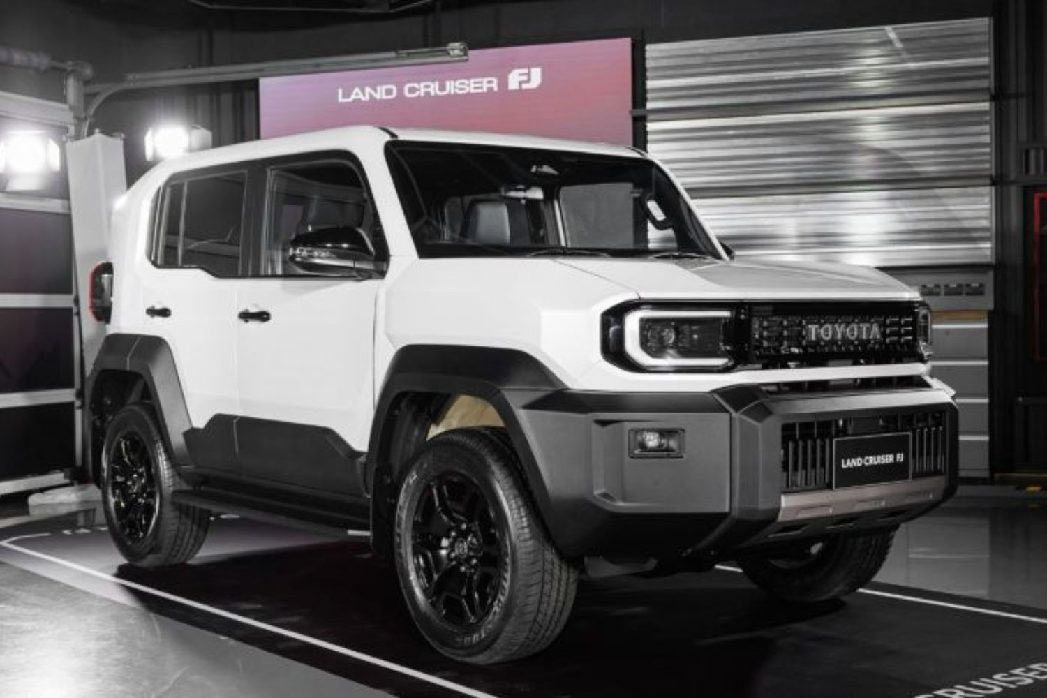 Land Cruiser FJ