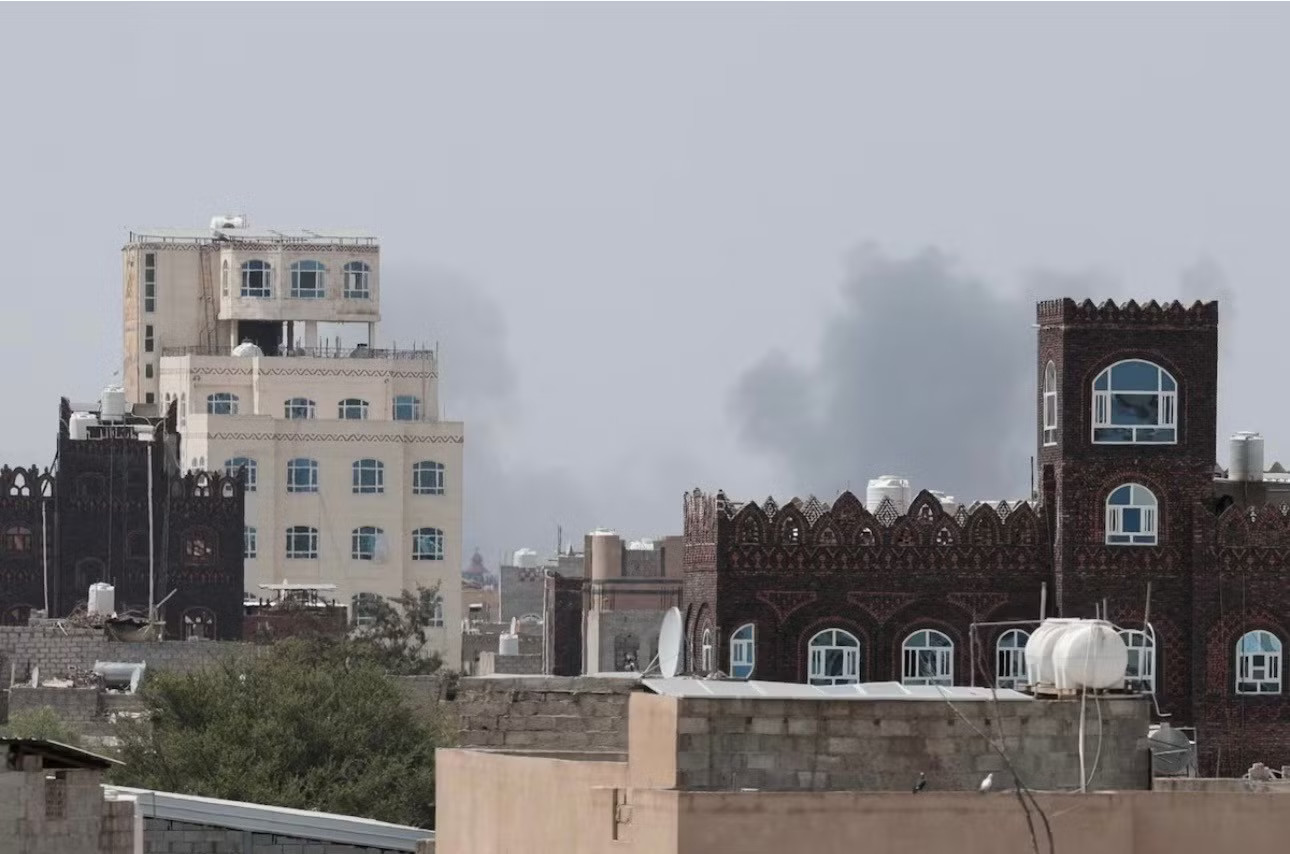 Houthi dội tên lửa vào Ả-rập Xê-út, Trung Đông thêm điểm nóng - Ảnh 1.