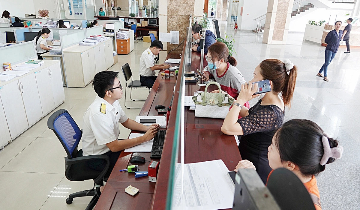 Cải cách thuế không chỉ là giảm thuế suất, cần xóa bỏ