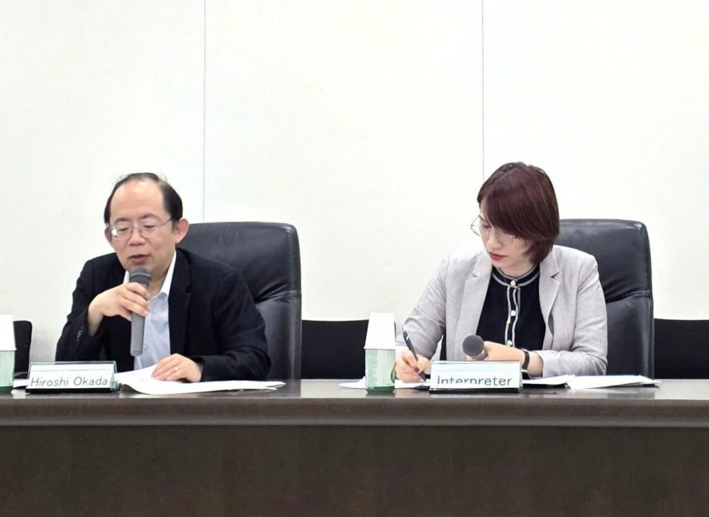 ong-hiroshi-okada-pho-cao-uy-vien-phu-trach-hoach-dinh-chinh-sach-jfsa-phat-bieu-tai-buoi-lam-viec20260714200556.jpg