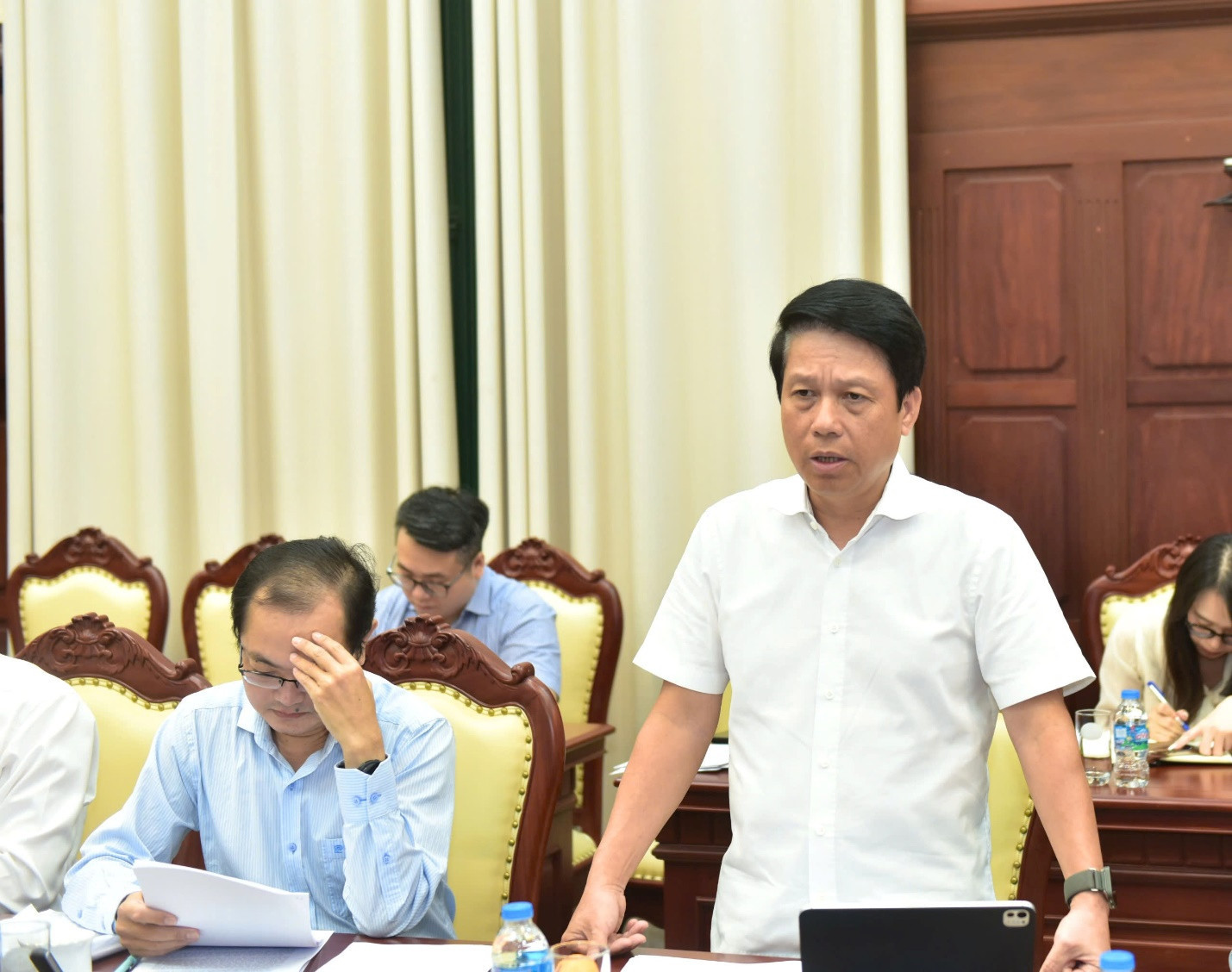 15.7 3 Ngân hàng Nhà nước làm việc với Đoàn khảo sát của Quốc hội về dự án Luật An ninh dữ liệu và dự án Luật Định danh và xác thực điện tử