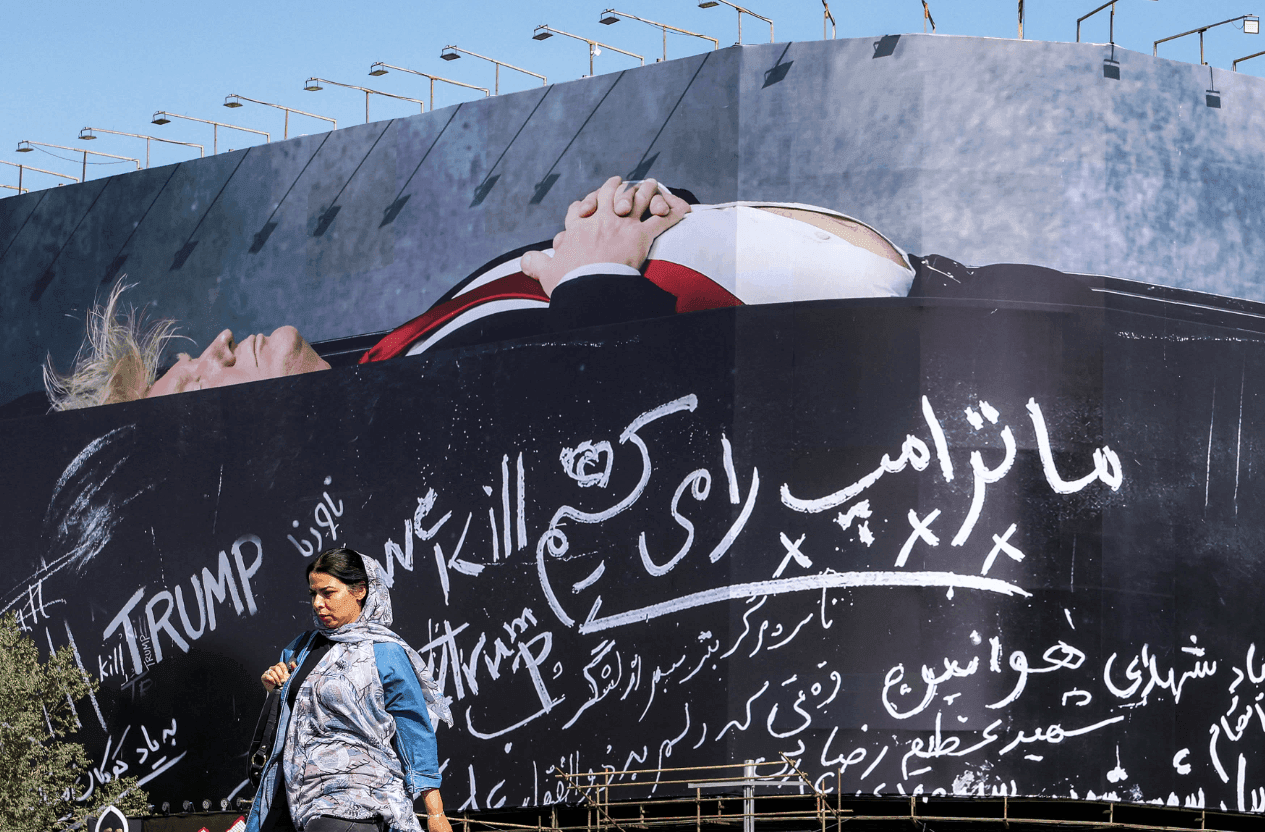 Iran tuyên bố eo biển Hormuz là 'lằn ranh đỏ', cảnh báo đáp trả nếu Mỹ tấn công - Ảnh 1.