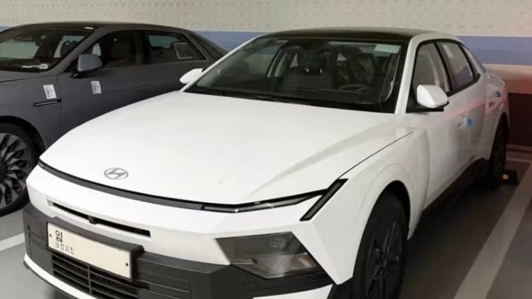Phần đầu xe Hyundai Elantra thế hệ mới