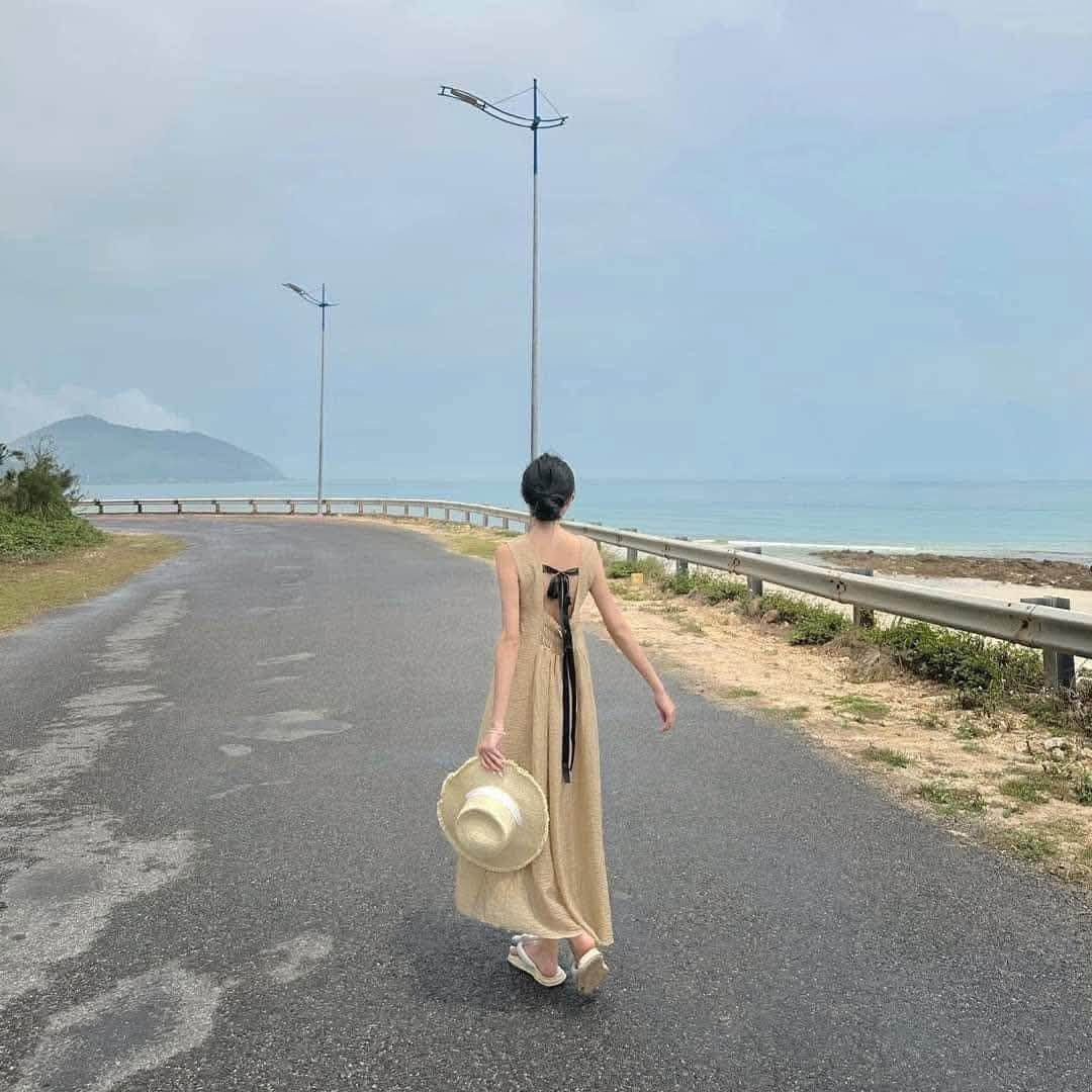 Cung đường chạy dọc Minh Châu - Quan Lạn. Ảnh.