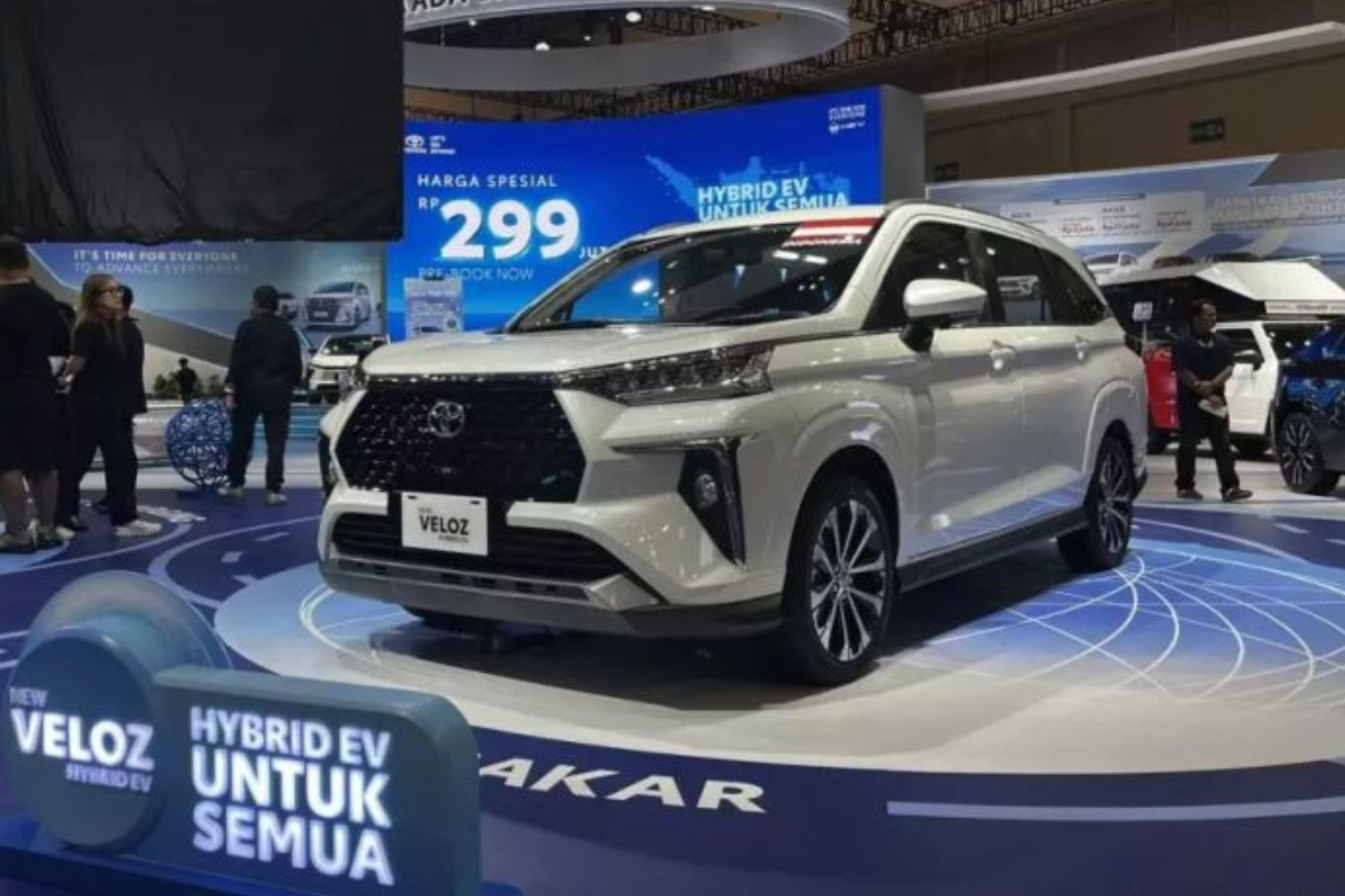 Toyota Veloz Hybrid sắp bán tại Việt Nam