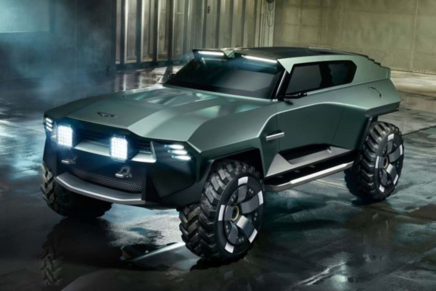 Aston Martin giới thiệu mẫu SUV V12