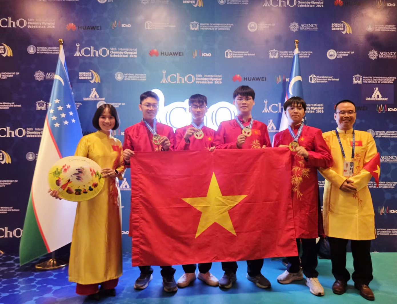 Đội tuyển Việt Nam dự kỳ thi Olympic Hóa học quốc tế năm 2026. Việt Nam giành 4 Huy chương Vàng Hóa học quốc tế - Ảnh 1.