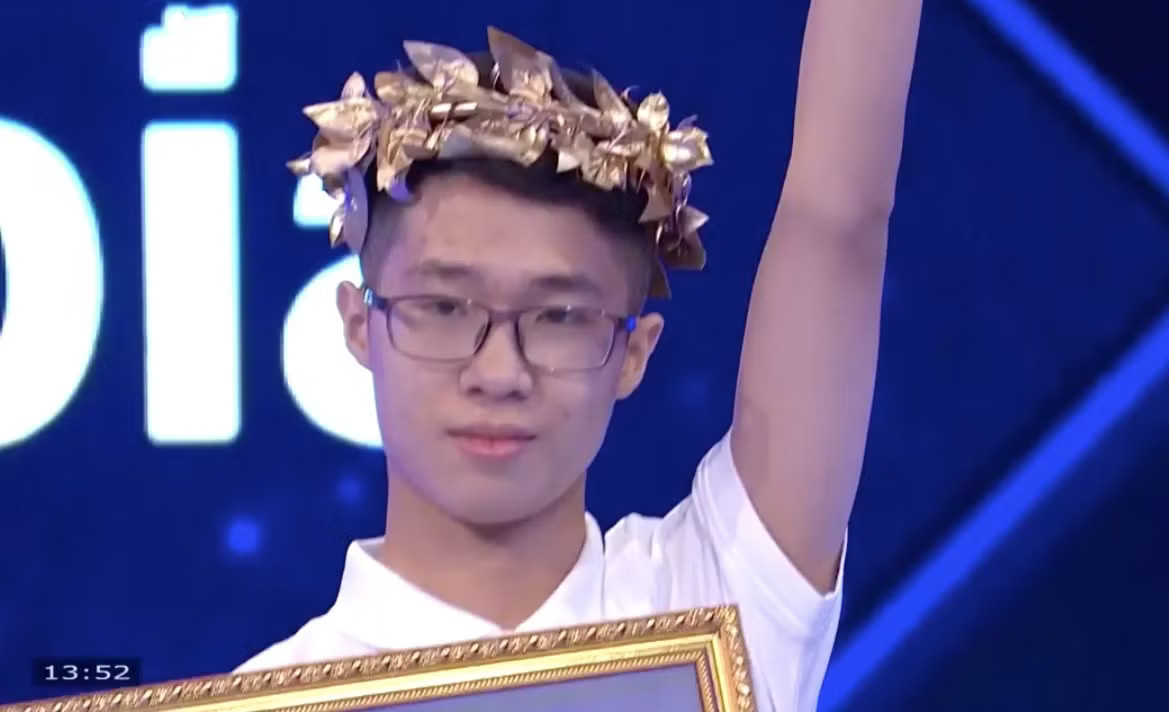 Đức Minh giành vòng nguyệt quế trận tháng 3 quý III. Nam sinh Hà Nội giành vòng nguyệt quế, vào thi quý Đường lên đỉnh Olympia - Ảnh 2.