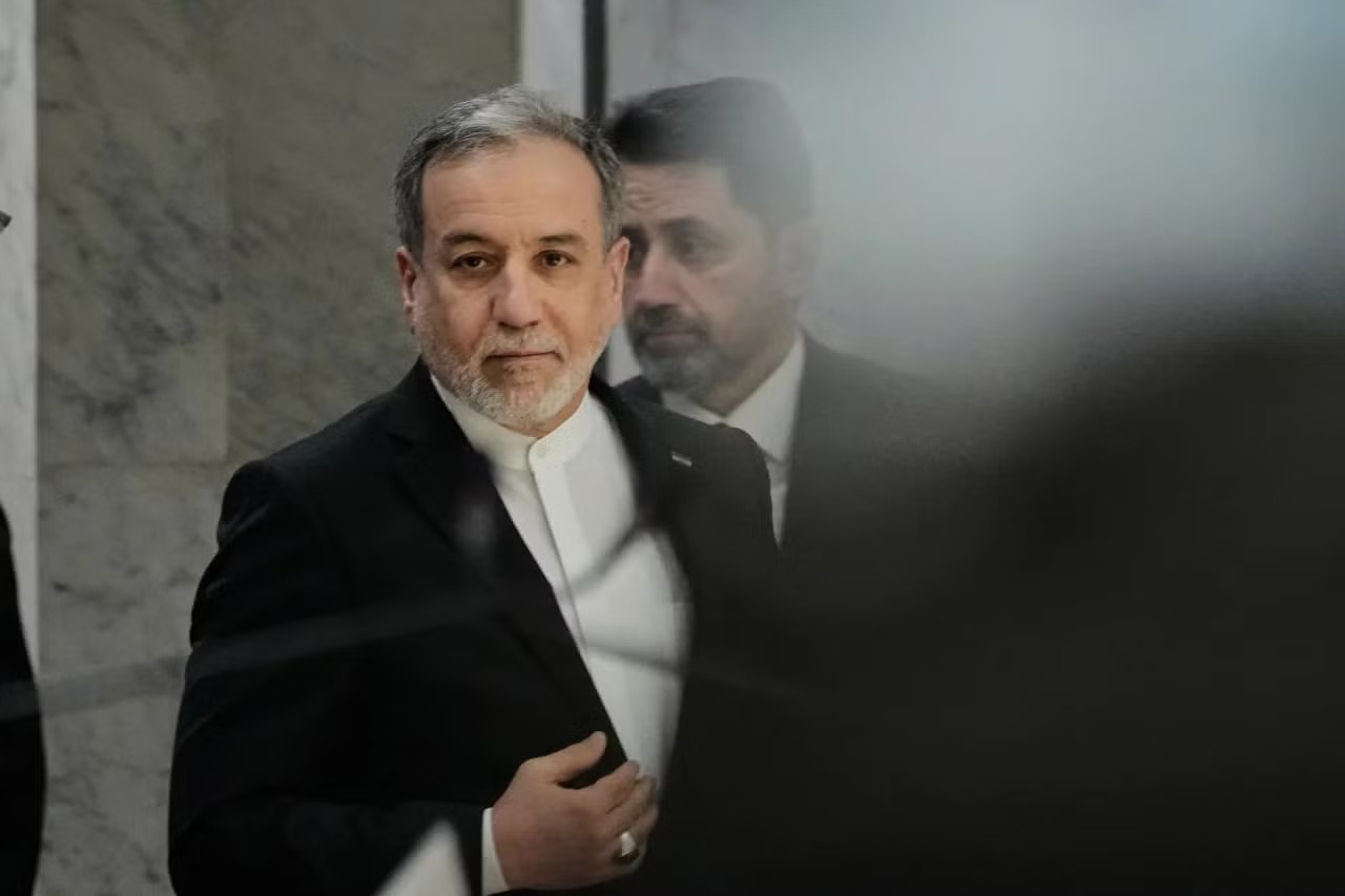 Ngoại trưởng Iran Abbas Araghchi. Ngoại trưởng Iran tiết lộ chưa từng gặp lãnh tụ tối cao, thừa nhận lỗ hổng an ninh vẫn tồn tại - Ảnh 1.