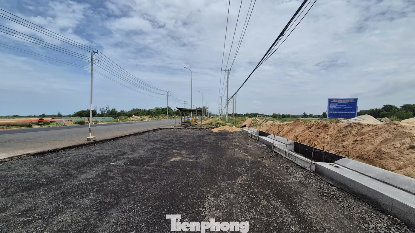 Dự án nâng cấp, mở rộng tuyến đường ĐT994 khi hoàn thành và đưa vào khai thác được kỳ vọng sẽ tạo động lực phát triển du lịch ven biển TPHCM, tăng cường kết nối hạ tầng logistics, đồng thời thúc đẩy phát triển kinh tế - xã hội của khu vực Đông Nam Bộ. Đường ven biển TPHCM - Lâm Đồng 'khát' vật liệu, mặt bằng - Ảnh 12.