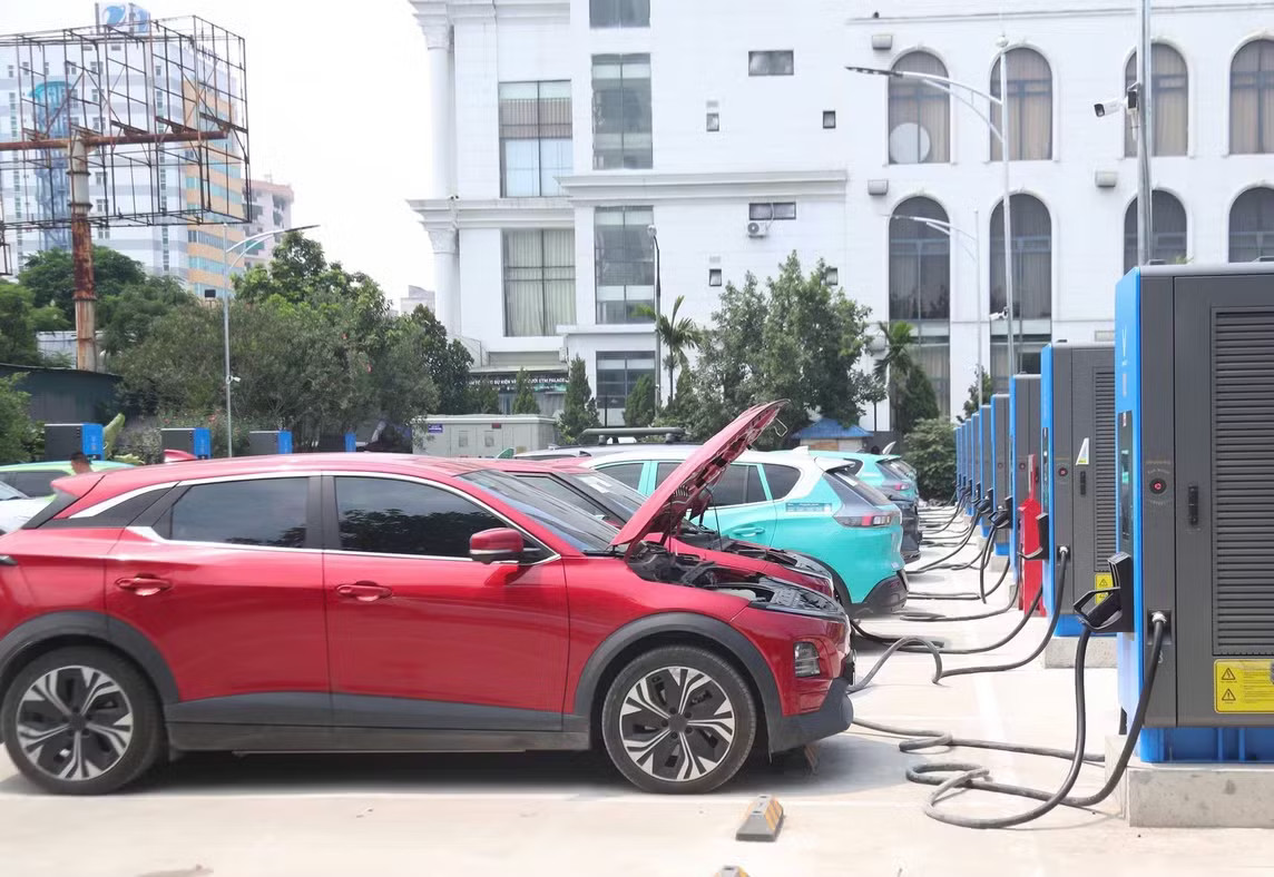 Lần đầu tiên các dòng xe điện được phân loại thành 8 nhóm với tiêu chí kỹ thuật cụ thể. Ảnh: Lộc Liên. Quy định mới về đăng kiểm xe điện - Ảnh 1.