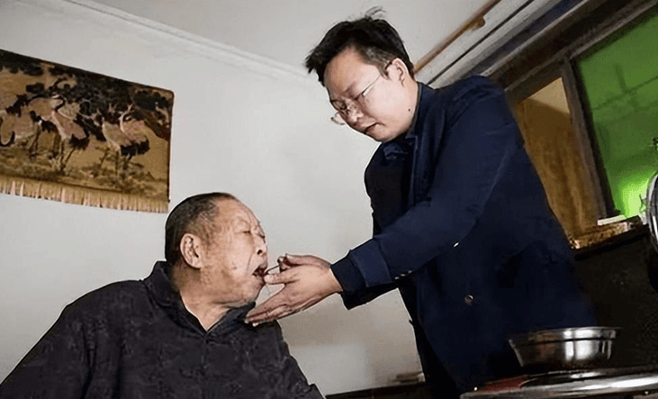 than-dong-toan-hoc-1.png
