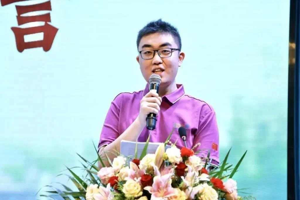 huychuongvang_1784608633.jpg