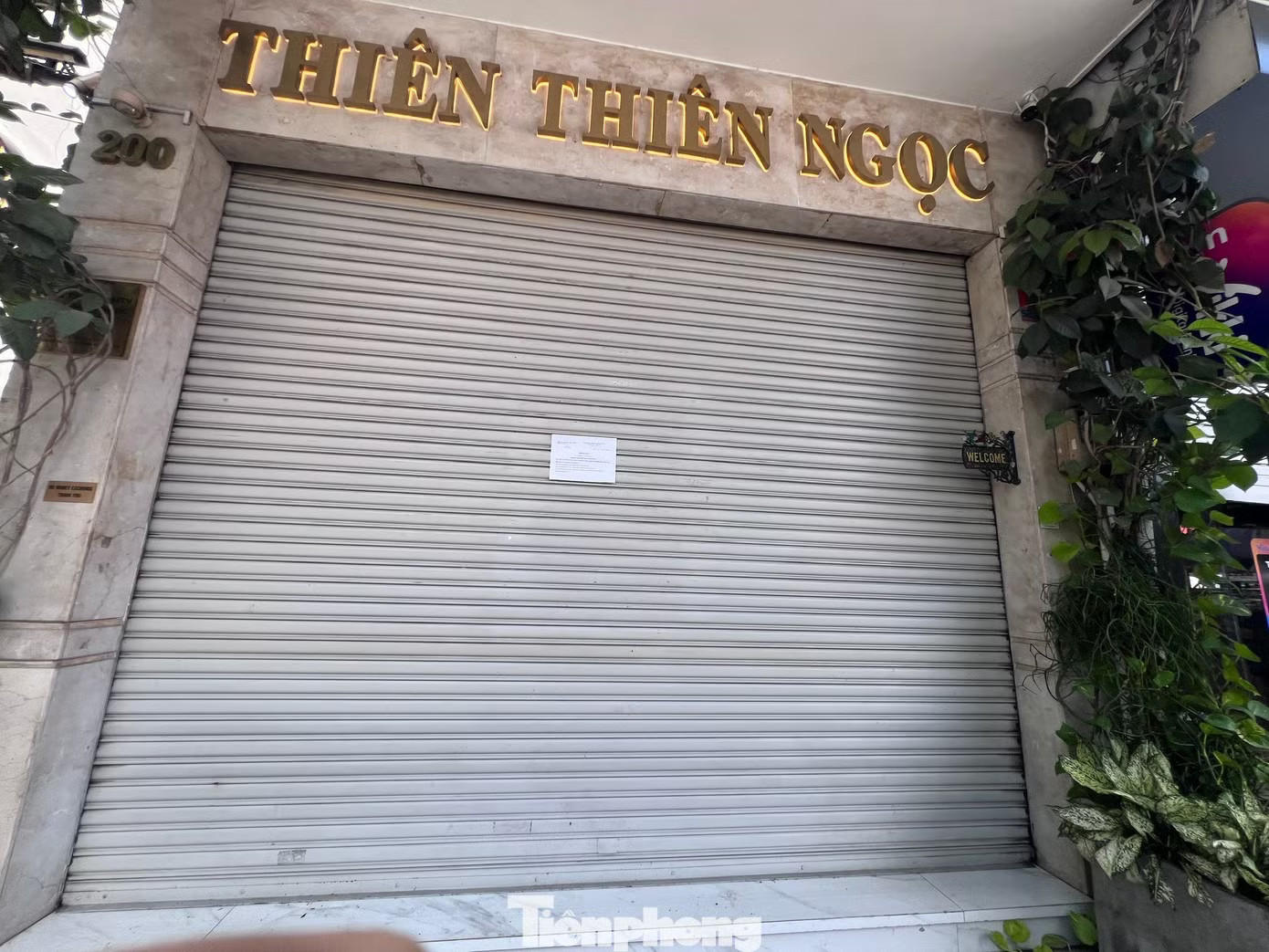 Đóng cửa hàng loạt, nhiều tiệm kim cương ở TPHCM đổ lỗi cho khách hàng - Ảnh 9.