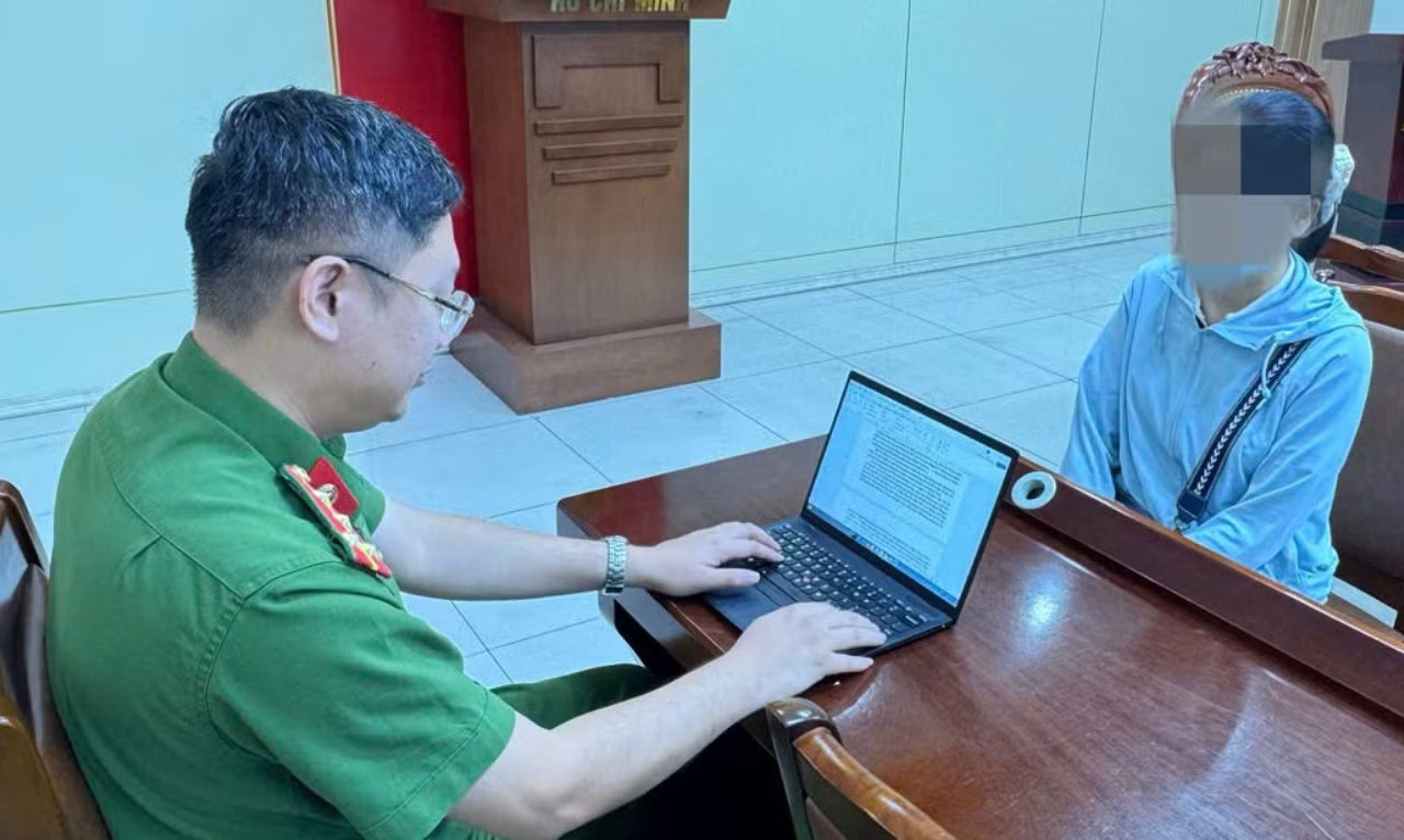 Truy tố 4 nhân viên ngân hàng - Ảnh 1.