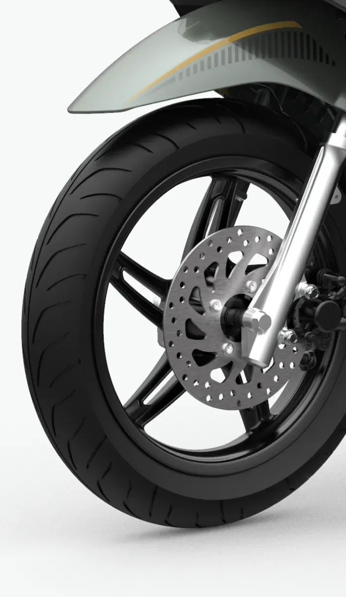 Hệ thống giảm xóc với giảm chấn thủy lực, hỗ trợ xe di chuyển êm ái trên nhiều địa hình