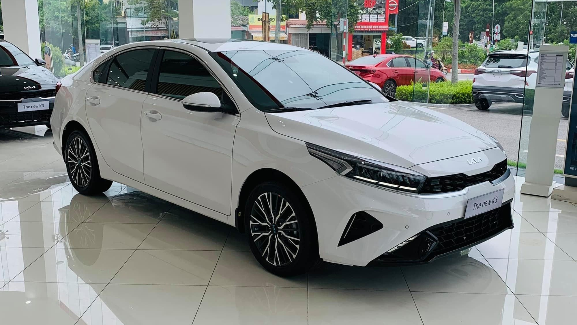 kia-k3-giam-phien-ban-2.jpg