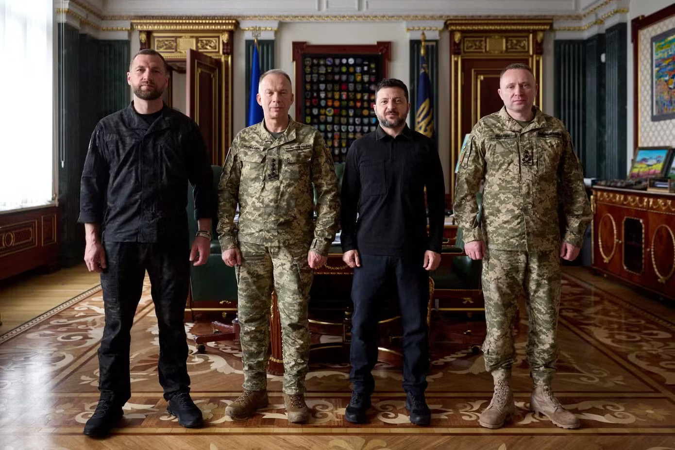 Có lãnh đạo quân đội mới, Ukraine tuyên bố tăng cường phản công Nga - Ảnh 1.